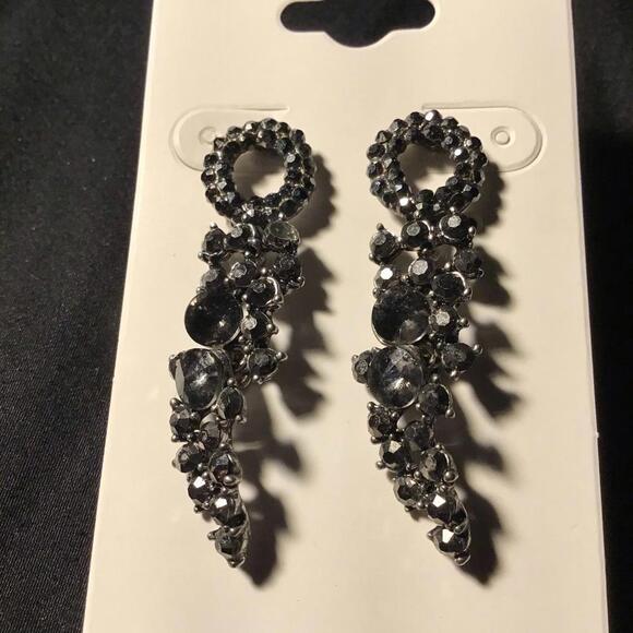 2” Vamp Earrings - Picture 2 of 3